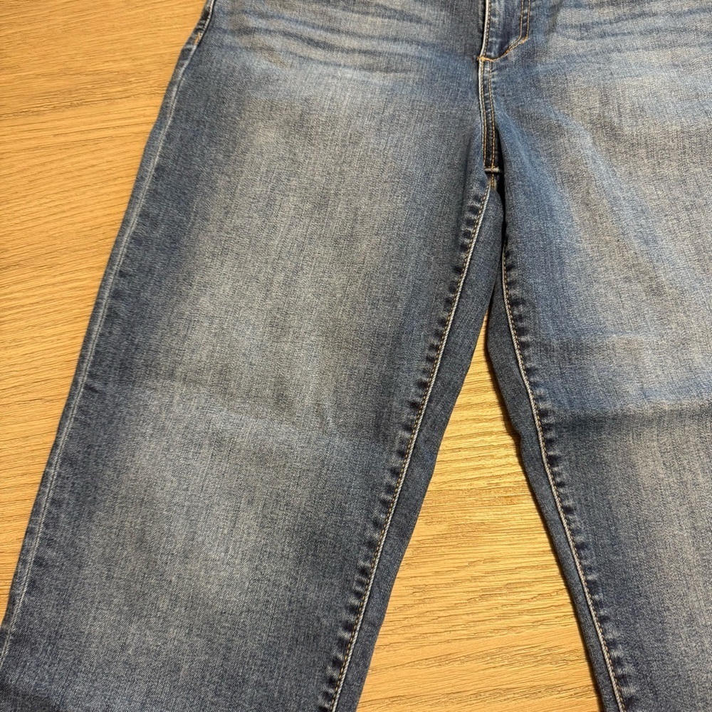 Joe's Jeans Medium Wash Distressed Hem Straight Leg Relaxed Fit Sz 26 Farmcore - Picture 6 of 10